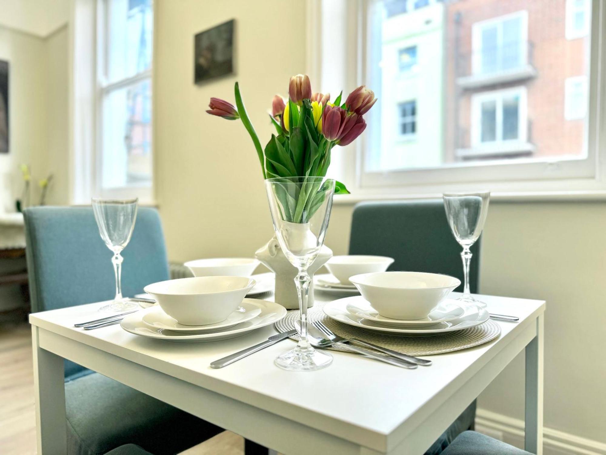 Apartamento Chic Marylebone Village W Premium Mattress And 55 Inch Tv, By The Design Traveller Londres